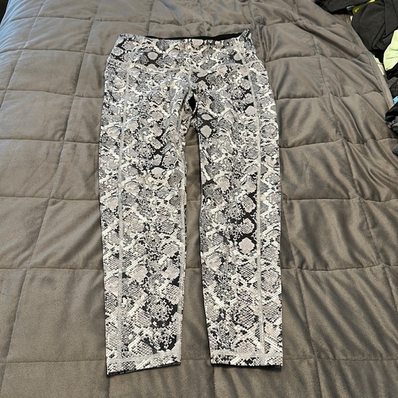 Victoria sport knockout leggings - Picture 3 of 5